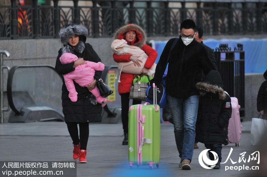 188足球比分直播:春运首日 远方家的温暖驱走