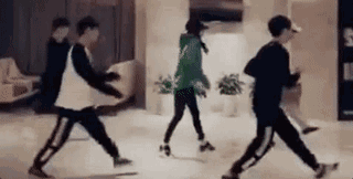 李小璐,薛之谦,tfboys一起跳的seve,简直帅炸. zumba