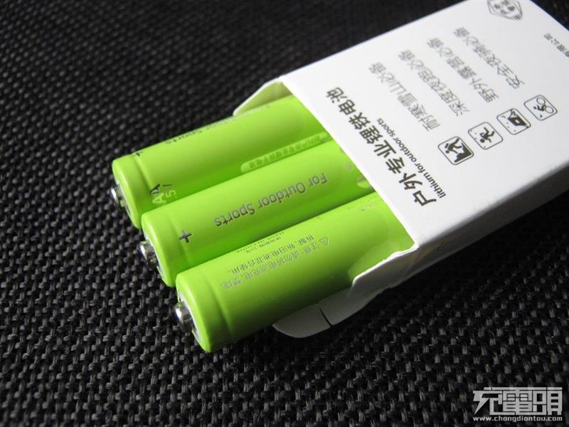生产日期:2017年2月. b电池 :出厂电压1.786v, 内阻283毫欧.