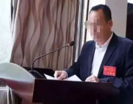 官员被举报打牌赌博并让女副乡长按摩脚 纪委