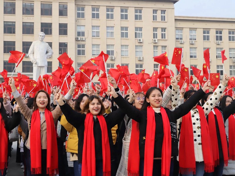 高校师生发起网络拉歌 为祖国唱响青春旋律