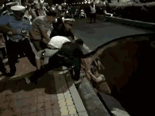 136个小时,郑州中原路塌方失踪女子终于被