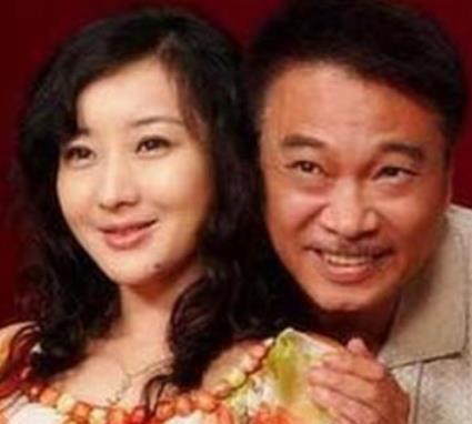 曝63岁吴孟达情史!娶三妻生五娃:小儿子近照清秀