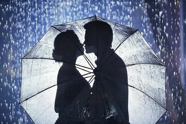 下雨天别闹心,看看超浪漫的雨景婚纱照吧!