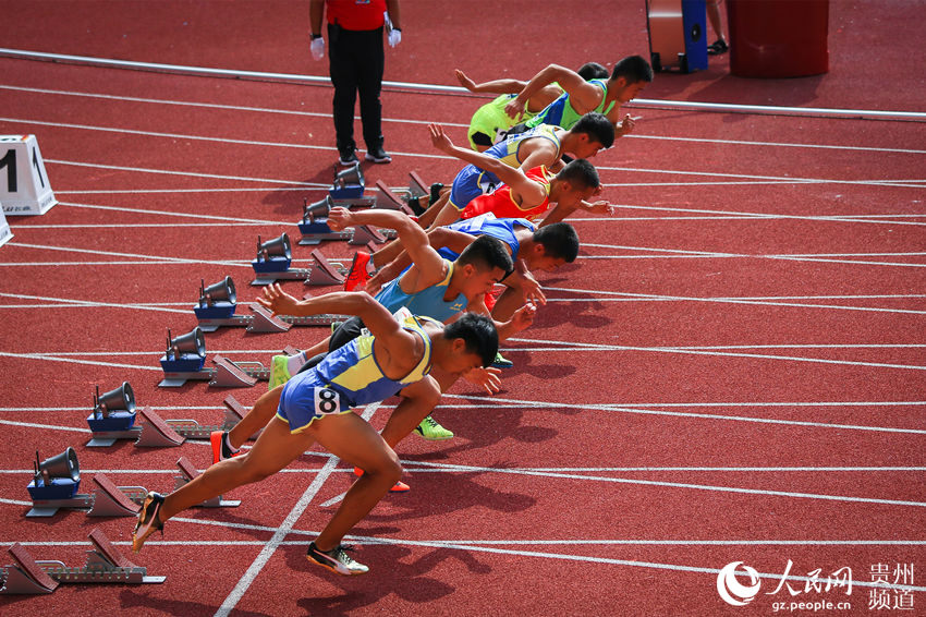 薛丹)8月13日上午,贵州省第十届运会田径比赛在遵义市奥体中心体育场
