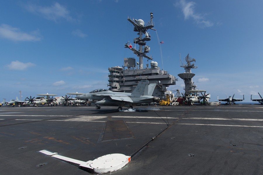 环太军演:中国海军与外军编队