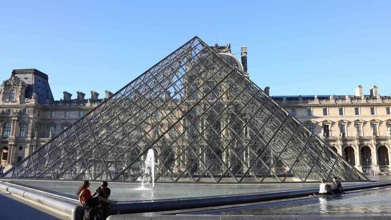 意大利夜间发生强震 居民:床移到房间另一头 _