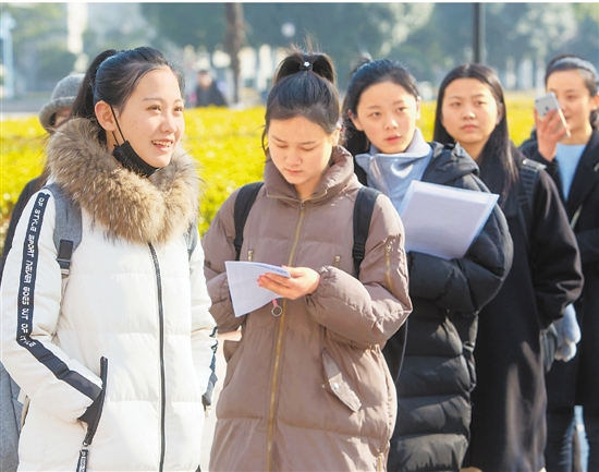 曾杨希 马悦 通讯员 毕雯雯) 2月13日上午,2017年浙江传媒学院艺术类