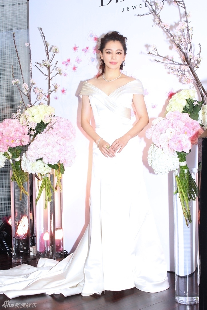 徐若瑄产后教育儿子爱讲道理 要拼第二胎